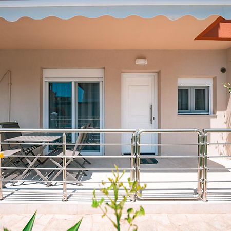 Milonas House Apartments Paralia Dionisiou Exterior foto