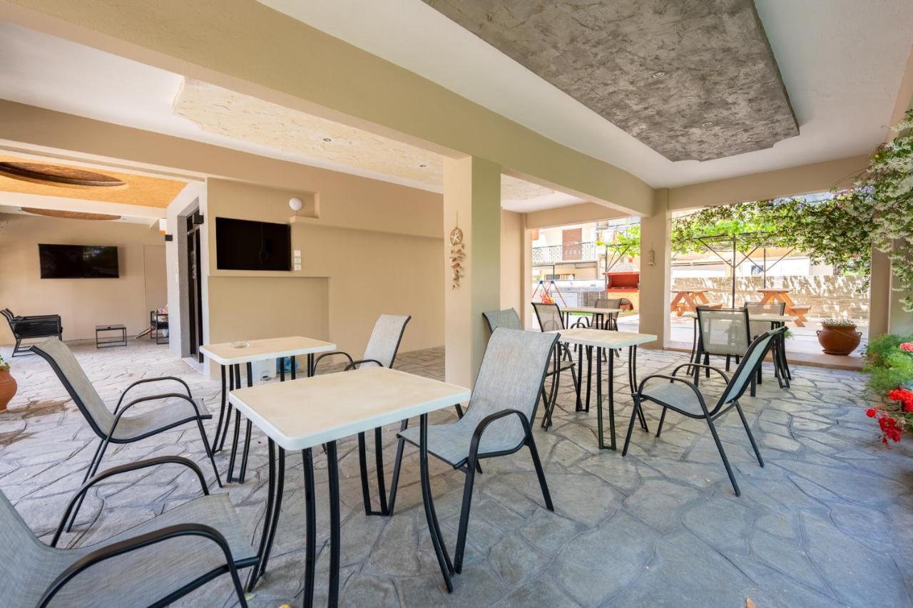 Milonas House Apartments Paralia Dionisiou Exterior foto