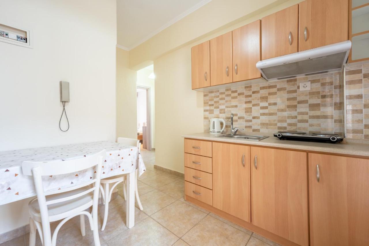 Milonas House Apartments Paralia Dionisiou Exterior foto
