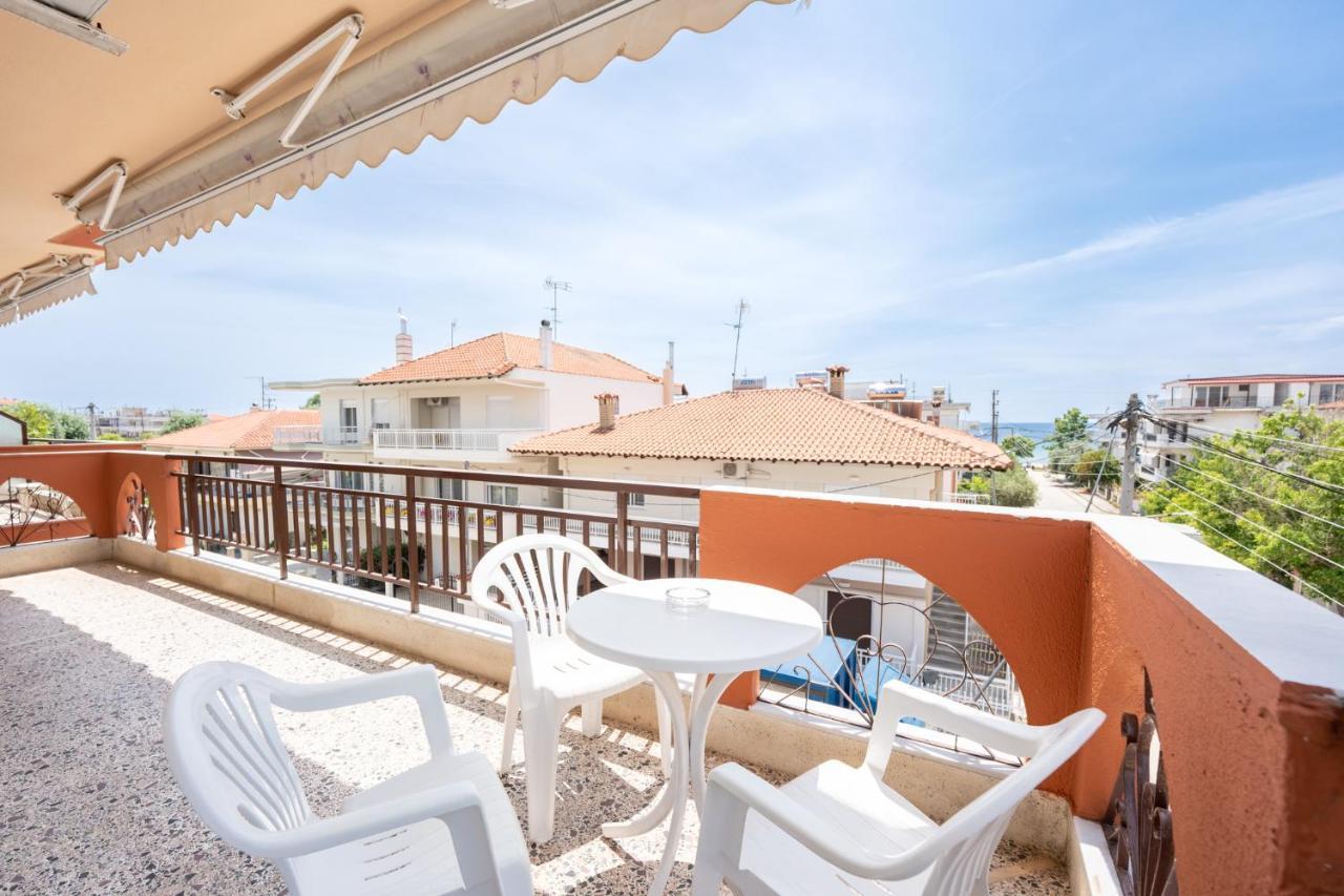 Milonas House Apartments Paralia Dionisiou Exterior foto