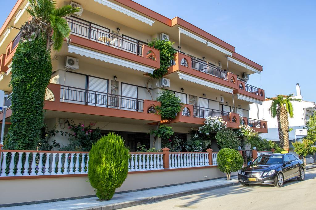 Milonas House Apartments Paralia Dionisiou Exterior foto